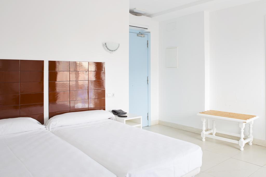 Hotel Eliseos Malaga Exterior photo